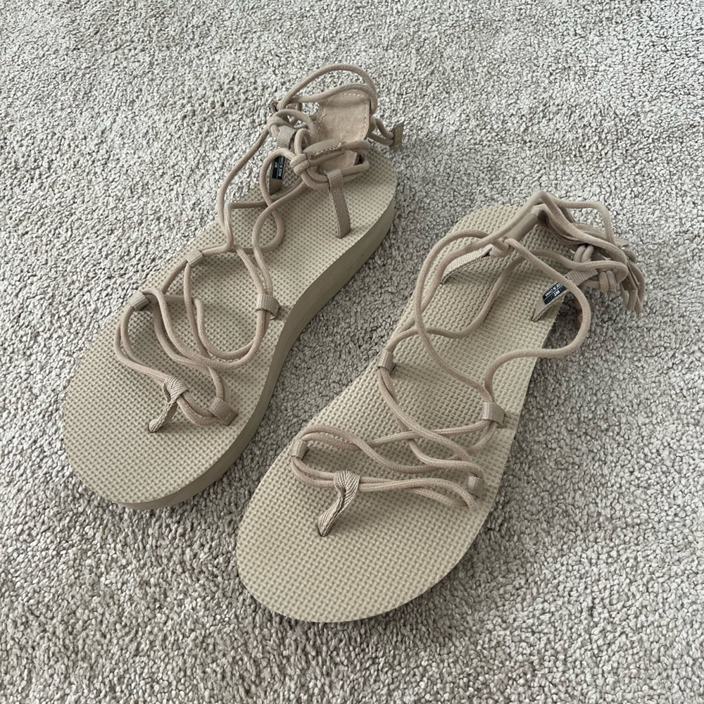 Teva Midform Infinity Platform sandal